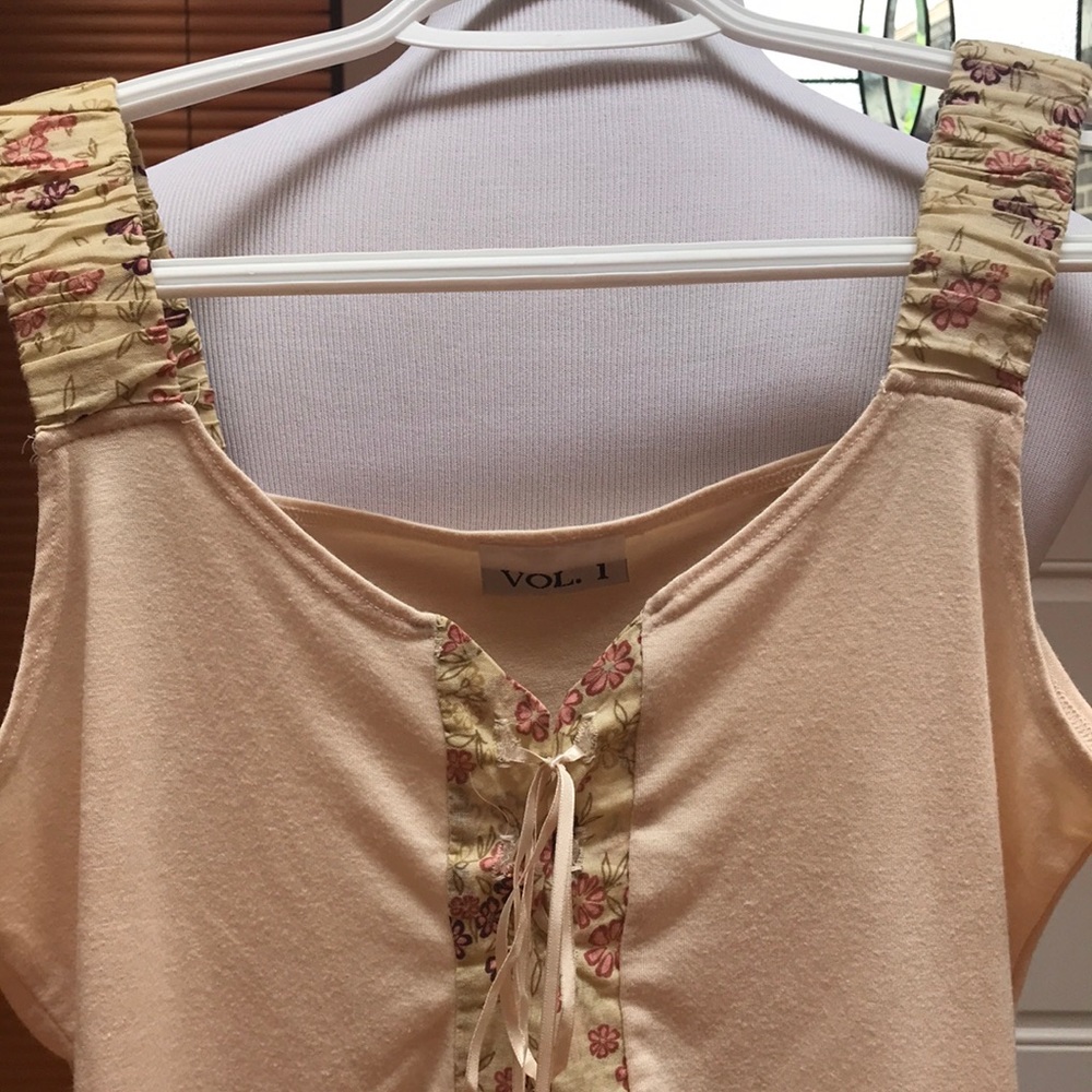 Summer top - Picture 2 of 2